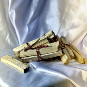 121 (2) PALO SANTO
